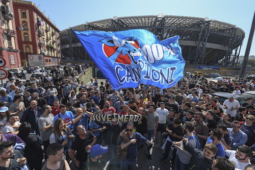 2SAL Napoli Festeggiamenti20180421_0013.jpg