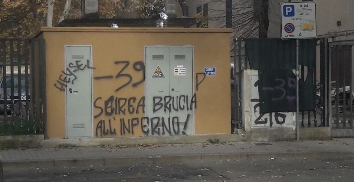Fiorentina-Juventus, scritte al Franchi: “Heysel -39, Scirea brucia all’inferno” Fiorentina-Juventus, scritte al Franchi: “Heysel -39, Scirea brucia all’inferno”