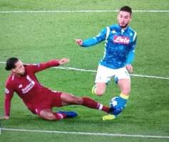 Napoli falli Liverpool