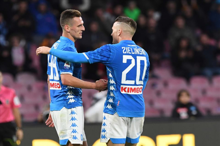 CorSport: il Napoli disposto ad accontentare Zielinski e Milik sui rinnovi. Cade la clausola da 100 milioni CorSport: il Napoli disposto ad accontentare Zielinski e Milik sui rinnovi. Cade la clausola da 100 milioni