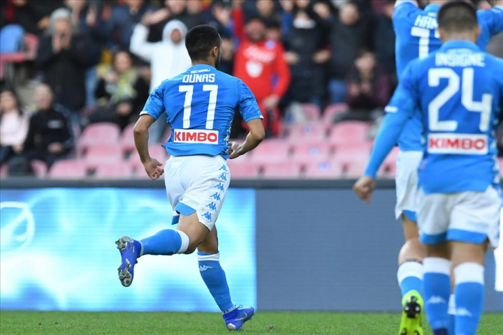 Ounas si mette in vetrina (oltre il gol) e sfrutta le sue occasioni Ounas si mette in vetrina (oltre il gol) e sfrutta le sue occasioni