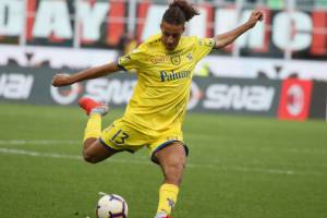 Sky: il Napoli pensa a Kiyine (Chievo), torna di moda Lobotka item-thumbnail