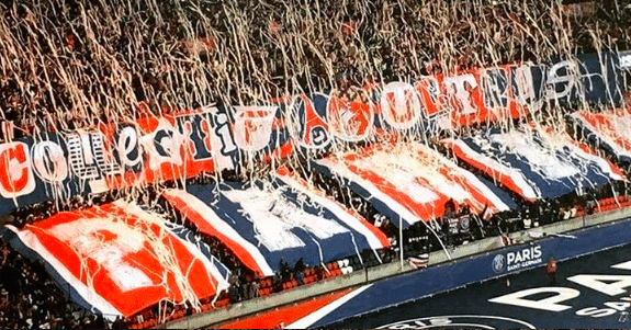 In Francia hanno fermato il campionato, ora il Psg gioca con gli spettatori In Francia hanno fermato il campionato, ora il Psg gioca con gli spettatori