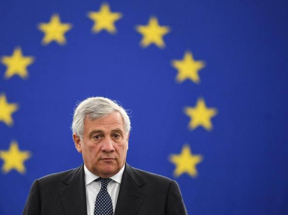 Tajani: «Salvini non deve dare alibi agli ultras, sul razzismo ha ragione Ancelotti» Tajani: «Salvini non deve dare alibi agli ultras, sul razzismo ha ragione Ancelotti»