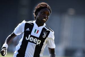 Aluko lascia l’Italia razzista: “Torino è due decenni indietro, nei negozi mi guardano con diffidenza” item-thumbnail