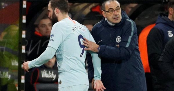 Sarri toglie Jorginho e Higuain e batte il Cardiff in rimonta (vittoria molto importante)