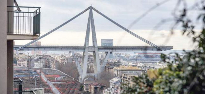 Ponte Morandi: per i periti della Procura cadde per primo lo strallo della pila 9