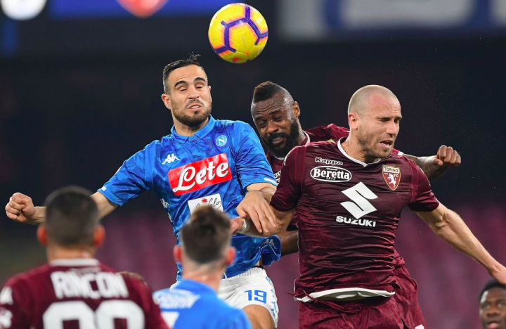Sta Maurito Icardi che si sta appiccicando cu Marotta. Io ‘a pensata ‘a facesse Sta Maurito Icardi che si sta appiccicando cu Marotta. Io ‘a pensata ‘a facesse