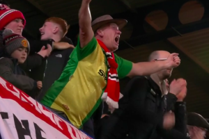 All’Old Trafford torna il tifo all’impiedi: una zona riservata ai tifosi nostalgici item-thumbnail