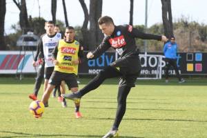 Verso Fiorentina-Napoli, le foto dell’allenamento item-thumbnail