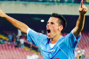 Lettera d’addio e di scuse di Hamsik: «Sognavo di salutarvi con un giro di campo, lo faremo» item-thumbnail
