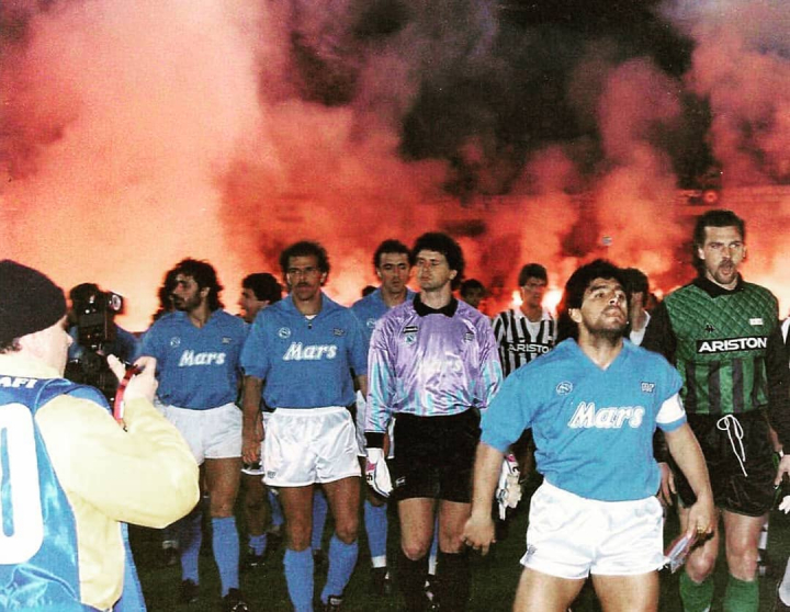 Ora dovremmo parlare di Adani e Maradona, lo sappiamo