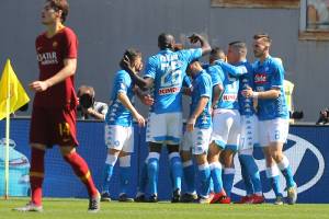 Nella ripresa il Napoli fa il Napoli e passeggia sulla Roma (1-4) item-thumbnail