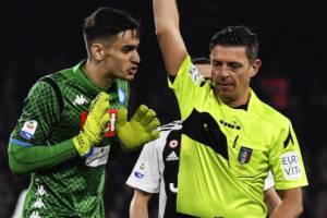 Gazzetta: “Rocchi corretto a espellere Meret, non c’era bisogno di andare al Var” item-thumbnail