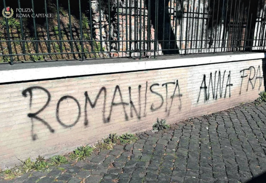 Scritte antisemite a Roma a pochi giorni dal derby