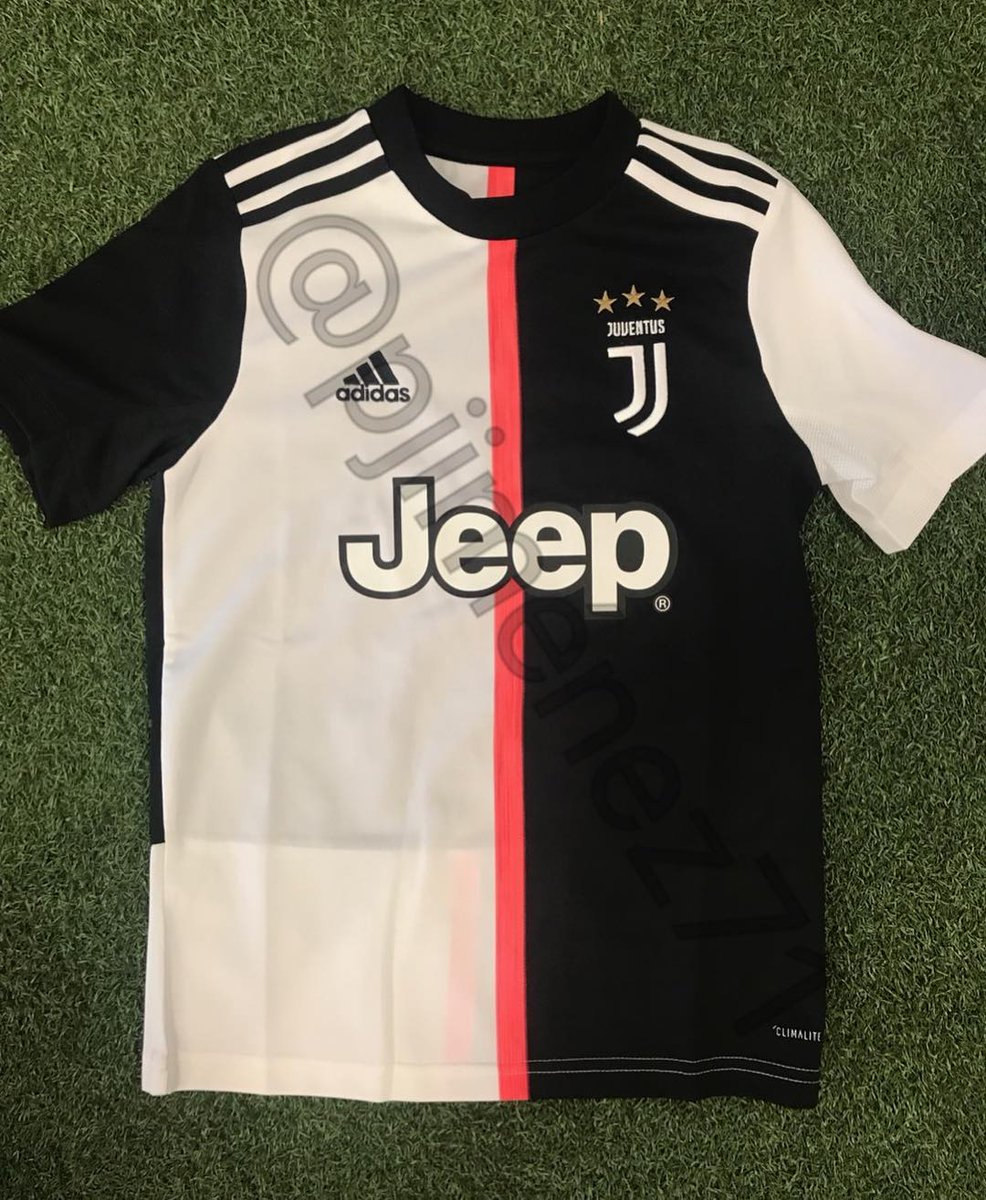 La maglia della Juventus del prossimo anno (senza strisce)