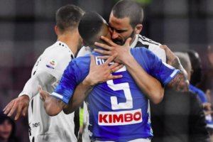 Applausi al Napoli per il tweet di complimenti alla Juventus item-thumbnail