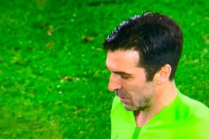 L’Equipe dà 2 in pagella a Buffon: “In campo per scelta più politica che sportiva” item-thumbnail