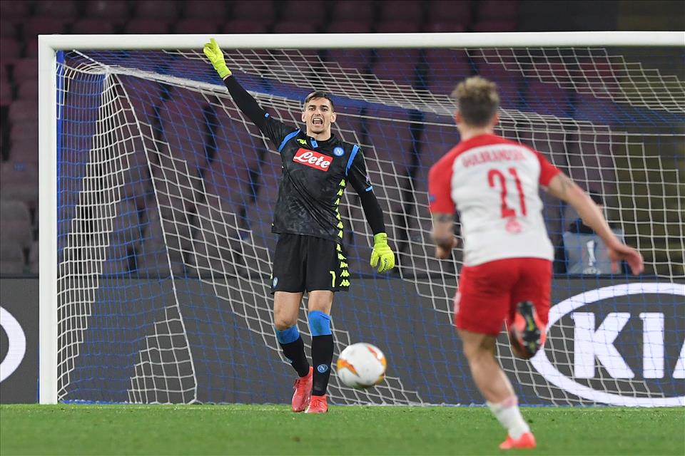 Gazzetta: “il Napoli in questa stagione non ha mai subito 4 reti” Gazzetta: “il Napoli in questa stagione non ha mai subito 4 reti”