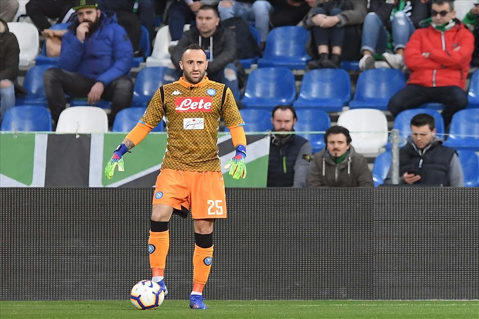 Ospina in ospedale, ma cosciente. Grave errore non sostituirlo Ospina in ospedale, ma cosciente. Grave errore non sostituirlo