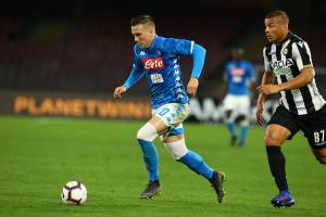 Zielinski: “Ancelotti mi ha cambiato. Sarri alla Juve? Mi divertirò a batterlo” item-thumbnail