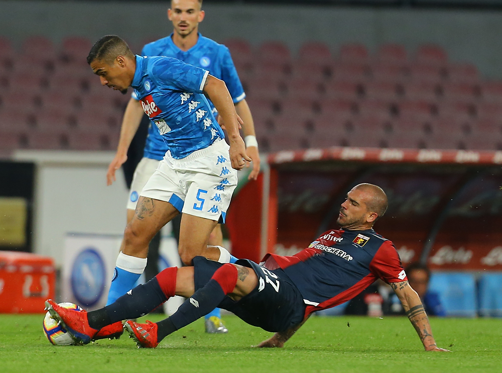 Il Napoli non riesce a battere il Genoa in dieci. E giovedì c’è l’Arsenal (VIDEO)