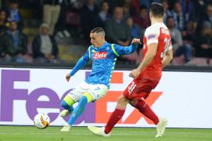 L’industria calcio litiga sugli stipendi. Tommasi: «Se facciamo causa, non ci pagano fino ad agosto» item-thumbnail