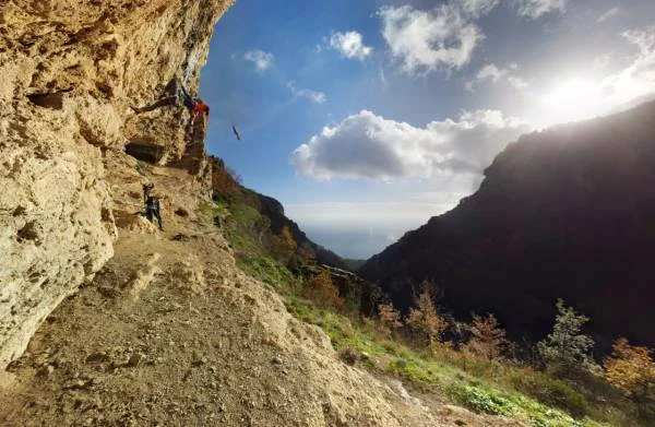 trekking