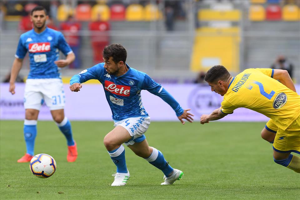 Frosinone-Napoli 0-2, pagelle / “Una bestia mostruosa e senza pensiero, la folla”