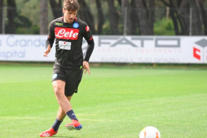 Il Napoli torna ad allenarsi in vista dell’Arsenal item-thumbnail