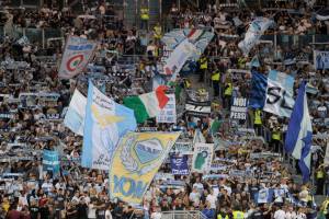 Chiusa la Curva Nord laziale. Ma con condizionale. item-thumbnail