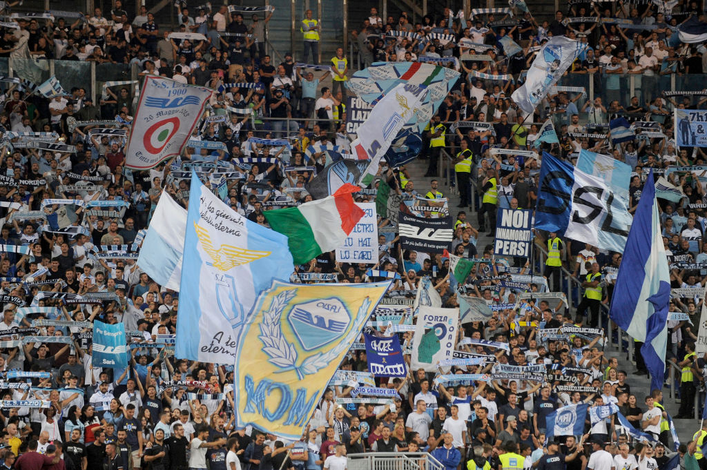 Chiusa la Curva Nord laziale. Ma con condizionale. Chiusa la Curva Nord laziale. Ma con condizionale.