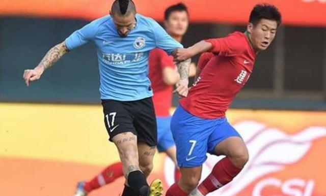 Hamsik dalla Cina: “Non mi sono mai trovato in una situazione così difficile” Hamsik dalla Cina: “Non mi sono mai trovato in una situazione così difficile”