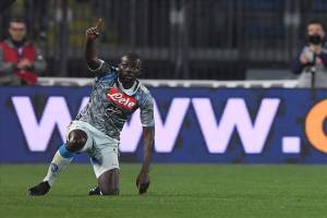 Gazzetta: “Napoli con la spina staccata, la foto è il retropassaggio di Koulibaly” item-thumbnail