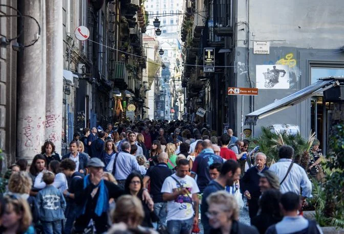 federalberghi, turisti, napoli
