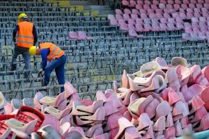 FOTO-Universiade: prosegue lo smontaggio dei seggiolini al San Paolo item-thumbnail