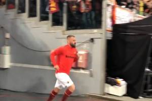 Il saluto dell’Olimpico a Daniele De Rossi dopo 18 anni d’amore item-thumbnail