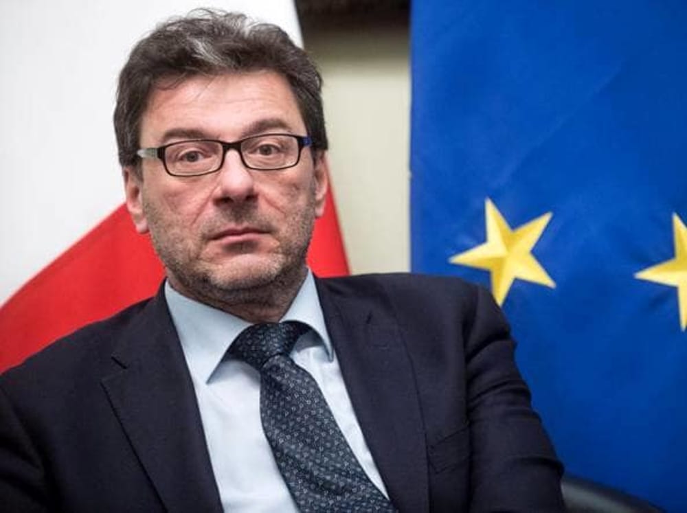 Giorgetti: “Agli italiani interessa chi allenerà la Juve, più che la politica”