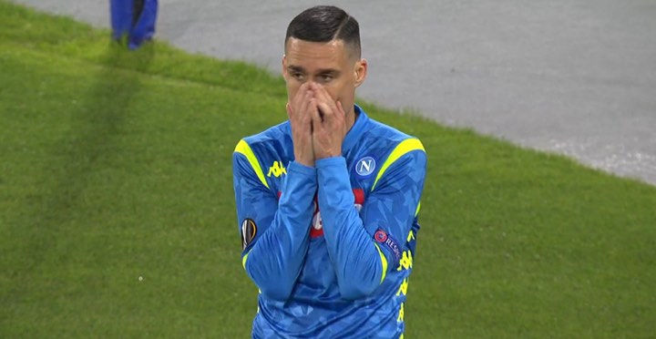 Mattino: Ultras della Curva A hanno incontrato Callejon per spiegare la loro posizione Mattino: Ultras della Curva A hanno incontrato Callejon per spiegare la loro posizione