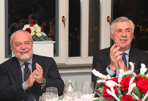 Gazzetta: Ancelotti preme per Lozano Gazzetta: Ancelotti preme per Lozano