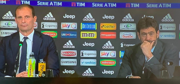 Allegri e Agnelli insieme in conferenza, ma divisi sulle versioni. Max: «Ha scelto la Juve» Allegri e Agnelli insieme in conferenza, ma divisi sulle versioni. Max: «Ha scelto la Juve»