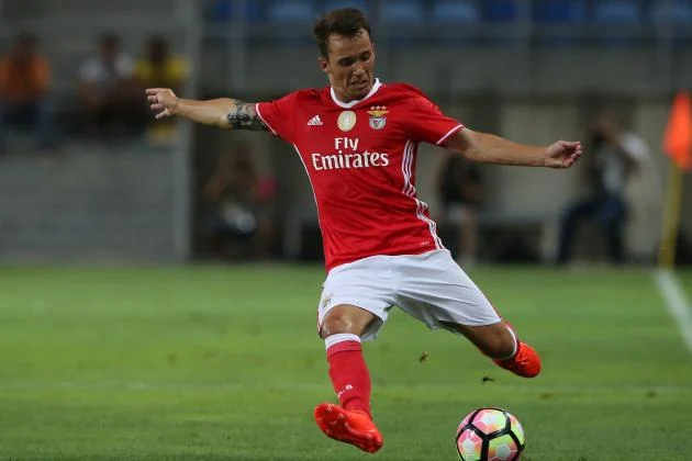 Grimaldo prima scelta per la fascia sinistra del Napoli