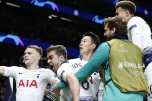 Il calcio italiano prenda esempio da quello inglese per non sprofondare nella voragine item-thumbnail