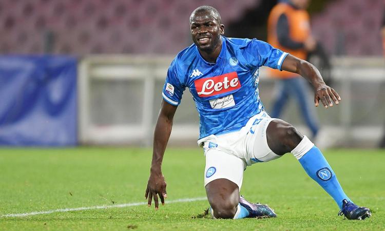 Napoli-Cagliari: sono dieci i diffidati. Sette del Napoli Napoli-Cagliari: sono dieci i diffidati. Sette del Napoli