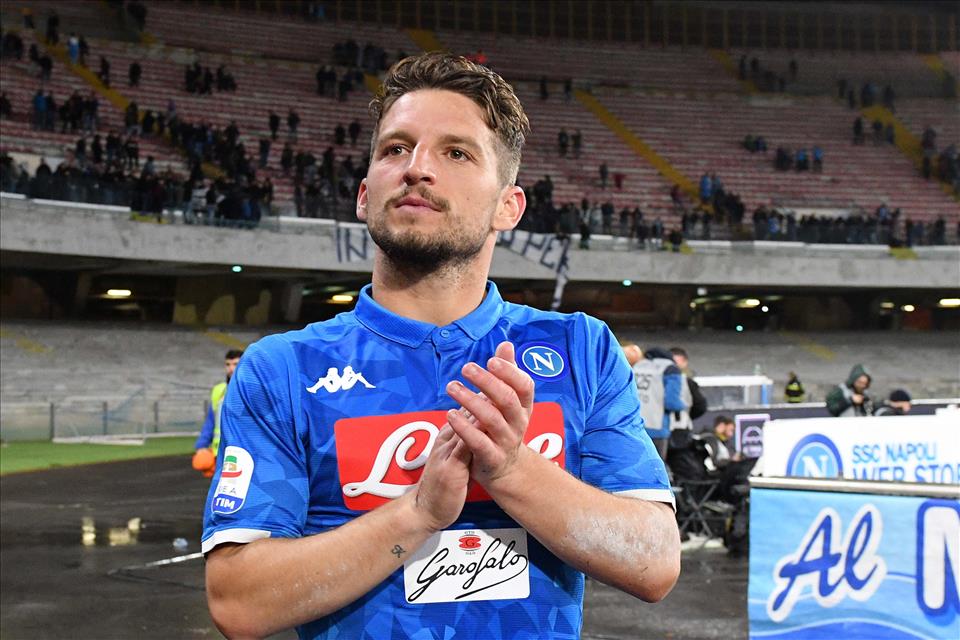 Mertens a KissKiss: «Il prossimo anno resto, vediamo la società cosa vuole fare» Mertens a KissKiss: «Il prossimo anno resto, vediamo la società cosa vuole fare»