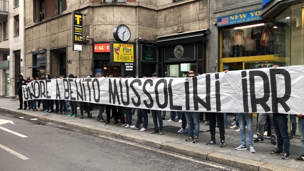 Gazzetta: 8 Daspo per gli ultras dello striscione fascista