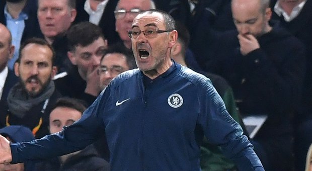 Gazzetta: oggi l’addio tra Sarri e il Chelsea e domani sarà ufficiale alla Juve Gazzetta: oggi l’addio tra Sarri e il Chelsea e domani sarà ufficiale alla Juve