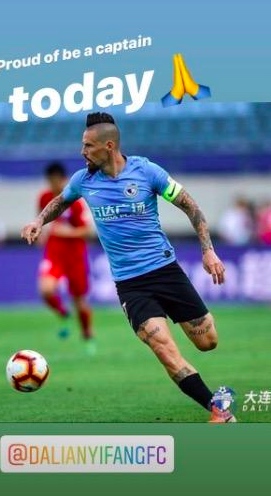 Hamsik capitano esulta sui social