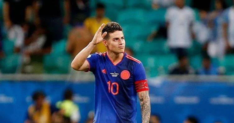 James a Capri per firmare il contratto con il Napoli