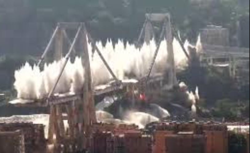 Ponte Morandi: nel 2003 Autostrade voleva abbatterlo per i costi di manutenzione Ponte Morandi: nel 2003 Autostrade voleva abbatterlo per i costi di manutenzione